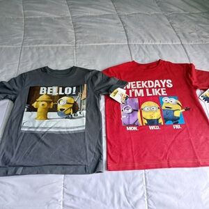 Minions Kids T-Shirts Gray/Red Size XS NWT